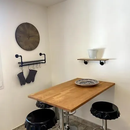 Charmante Maison Au Pied Du Luberon וילה *