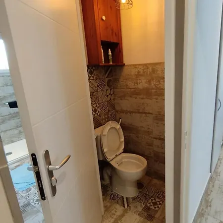 Charmante Maison Au Pied Du Luberon *